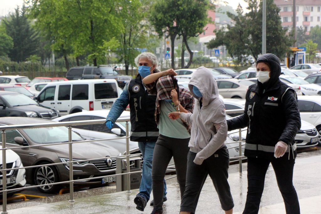 22 kilo esrarla yakalandılar