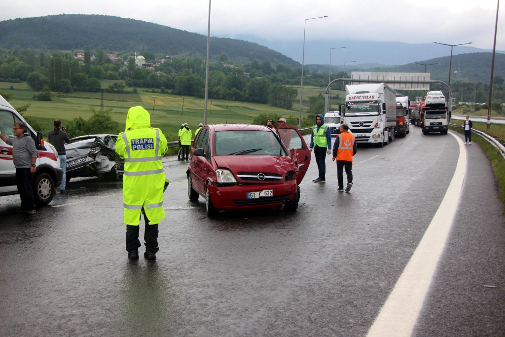 7 yaşındaki Asya annesine ağladı