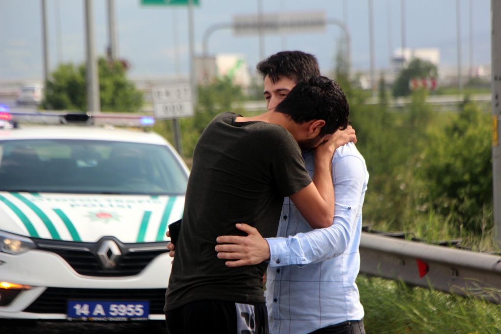 7 yaşındaki Asya annesine ağladı