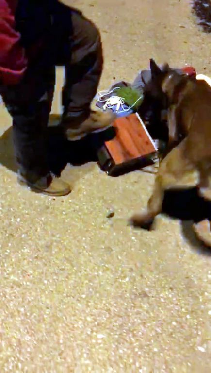 Hapları hoparlör içine saklamışlar