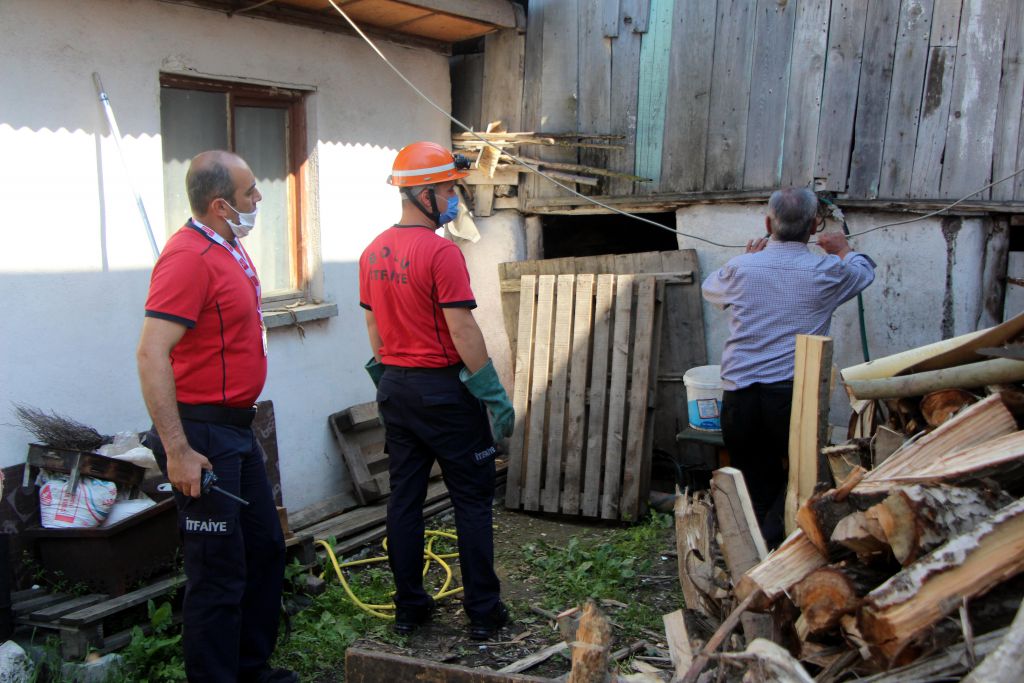 Mahalle halkını ayağa kaldırdılar