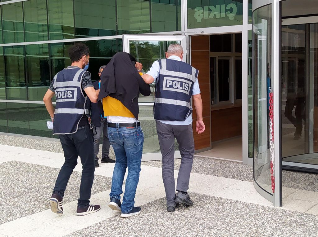 Tacizci iddiası ile tutuklandı