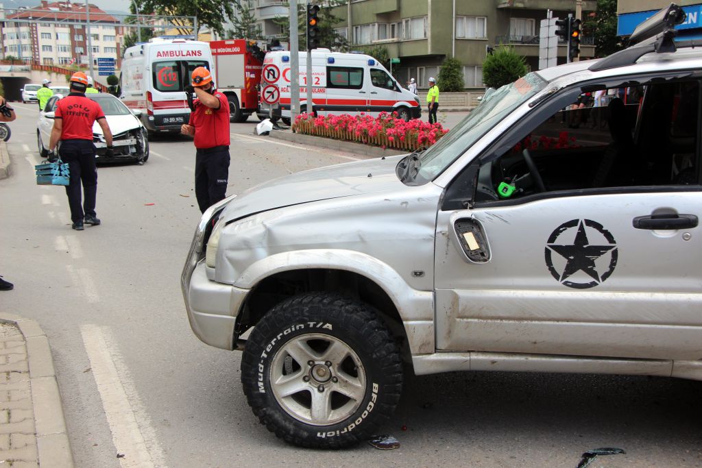 Savrulup takla attı