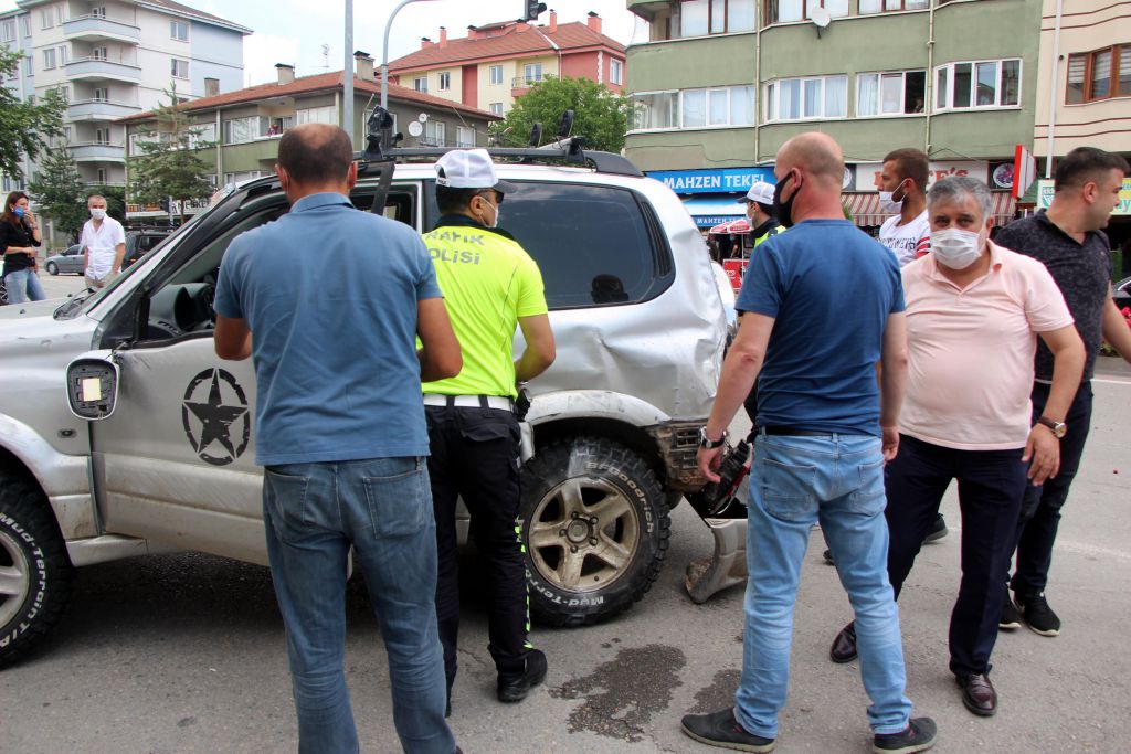 Savrulup takla attı