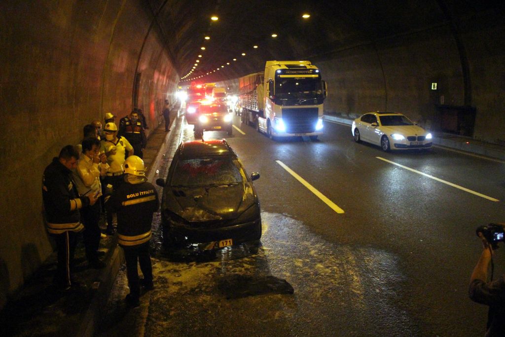 Tünelin içinde cayır cayır yandı