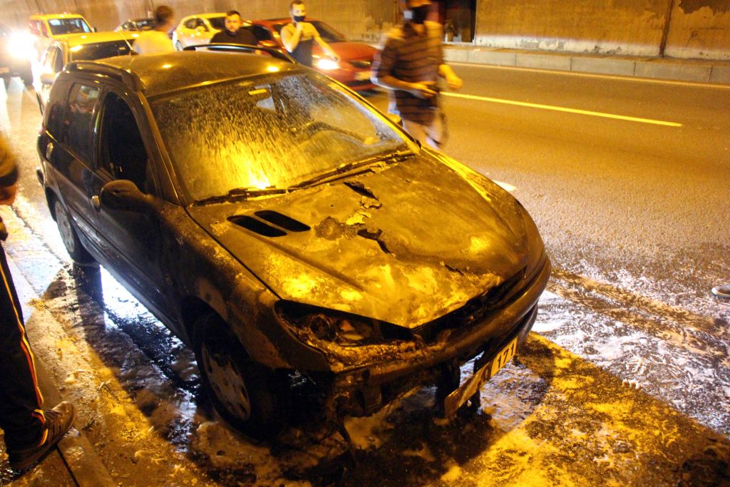 Tünelin içinde cayır cayır yandı