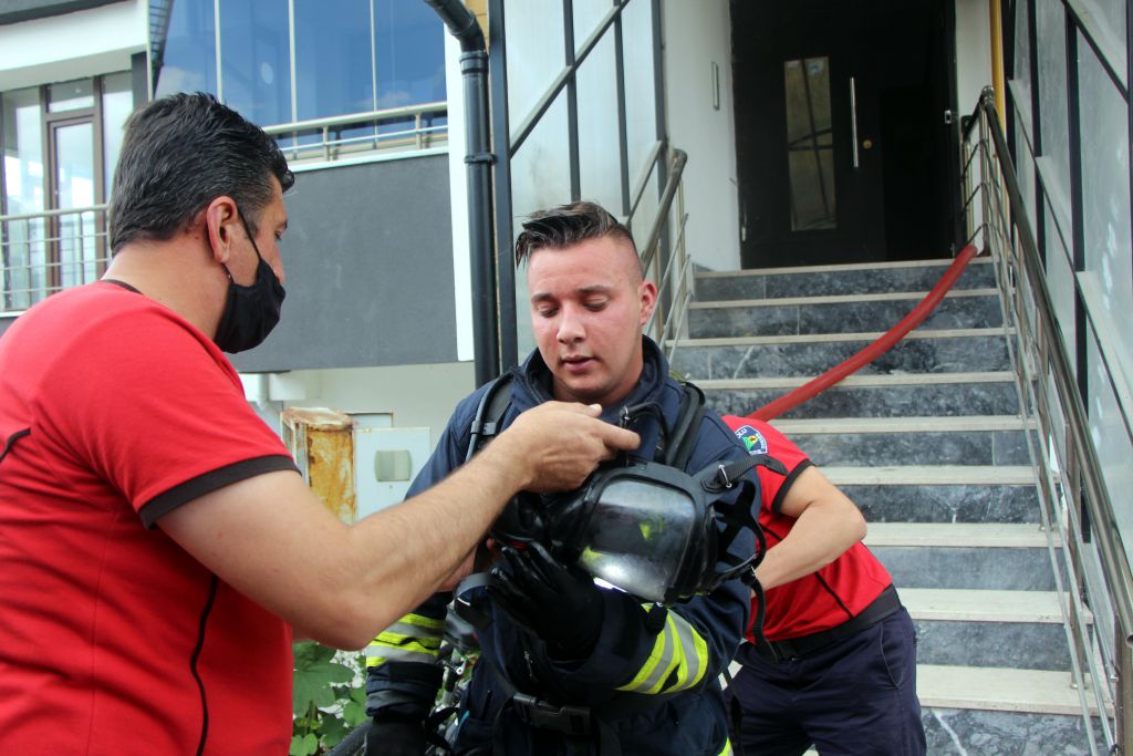 Yangına uykuda yakalandılar