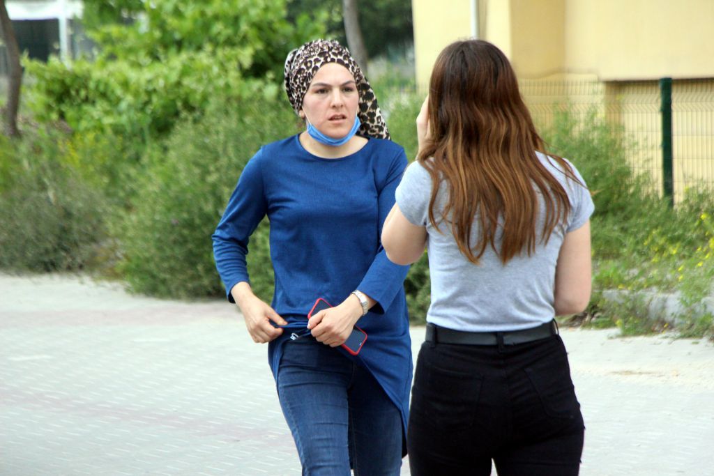 Yangına uykuda yakalandılar