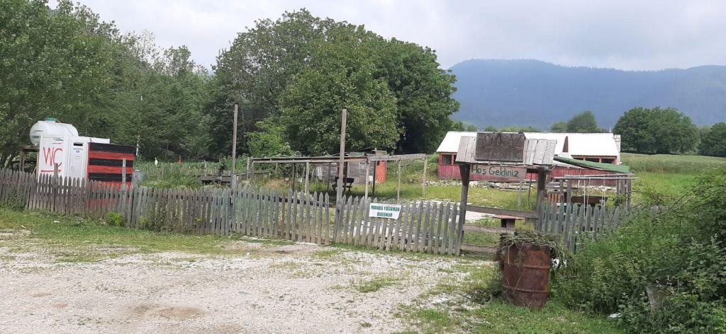 Yedigöller yolu içler acısı halde!