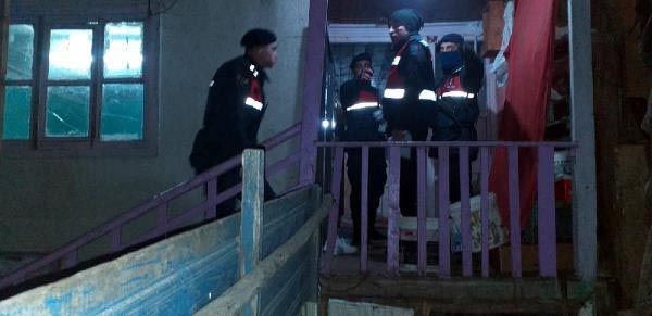 Ben ambulansı aradığımda babam, beni taklit ederek, dalga geçiyordu. Babamdan şikayetçiyim, inşallah ceza alır