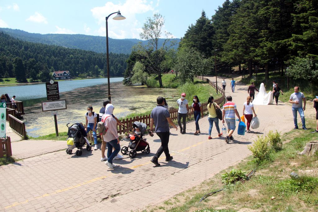 Gölcükte ziyaretçi manzarası pes dedirtti