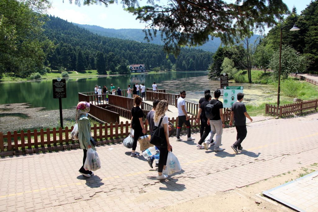 Gölcükte ziyaretçi manzarası pes dedirtti