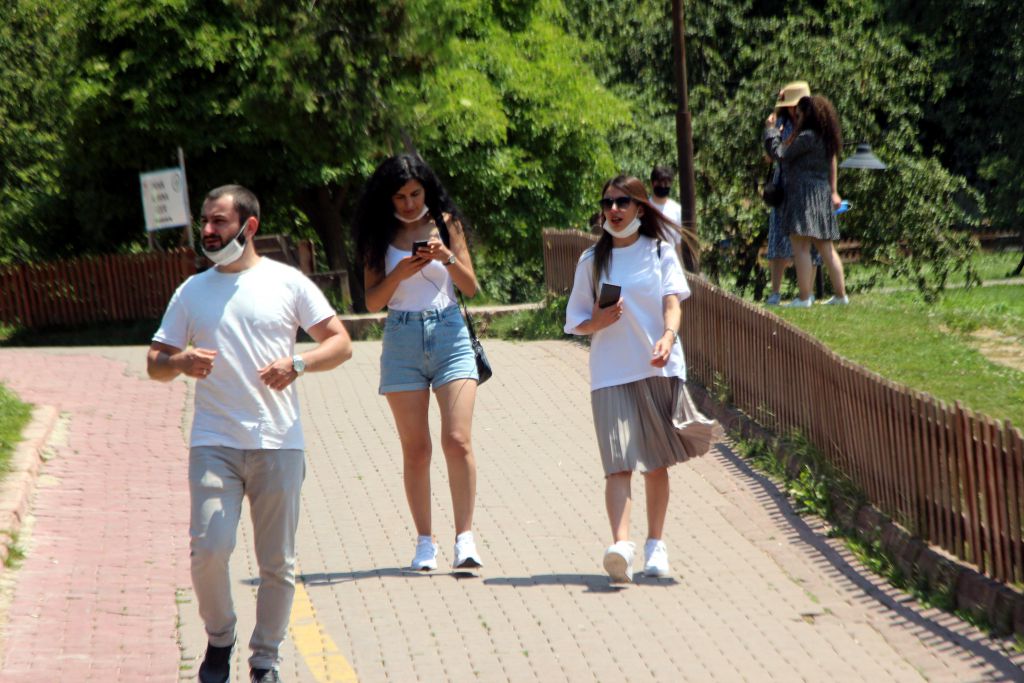 Gölcükte ziyaretçi manzarası pes dedirtti