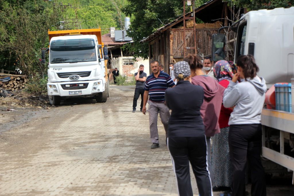 İki kardeş yangından kaçamamış