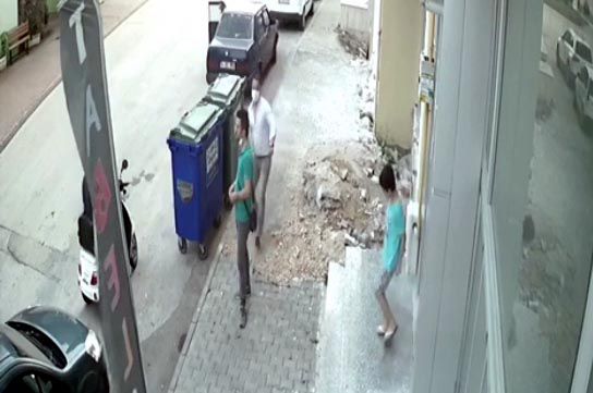 "Milletin namusuna niye sarkıyorsun" deyip saldırdılar