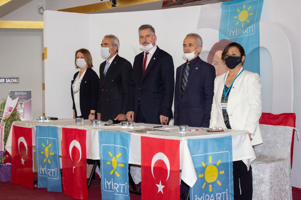 Örnekbaş görevinin başında