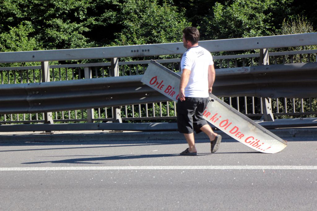 TIR'la kamyon çarpıştı