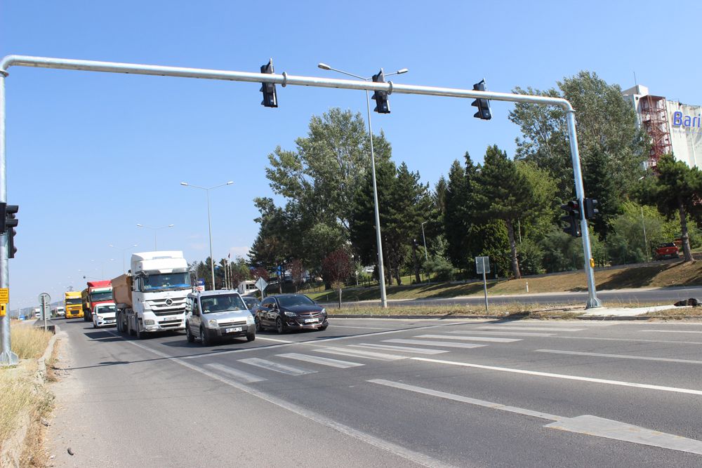 D-100 Karayolu az daha trafiğe kapatılıyordu