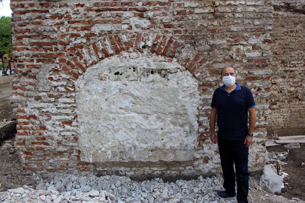 Tarih yeniden ayağa kalkıyor