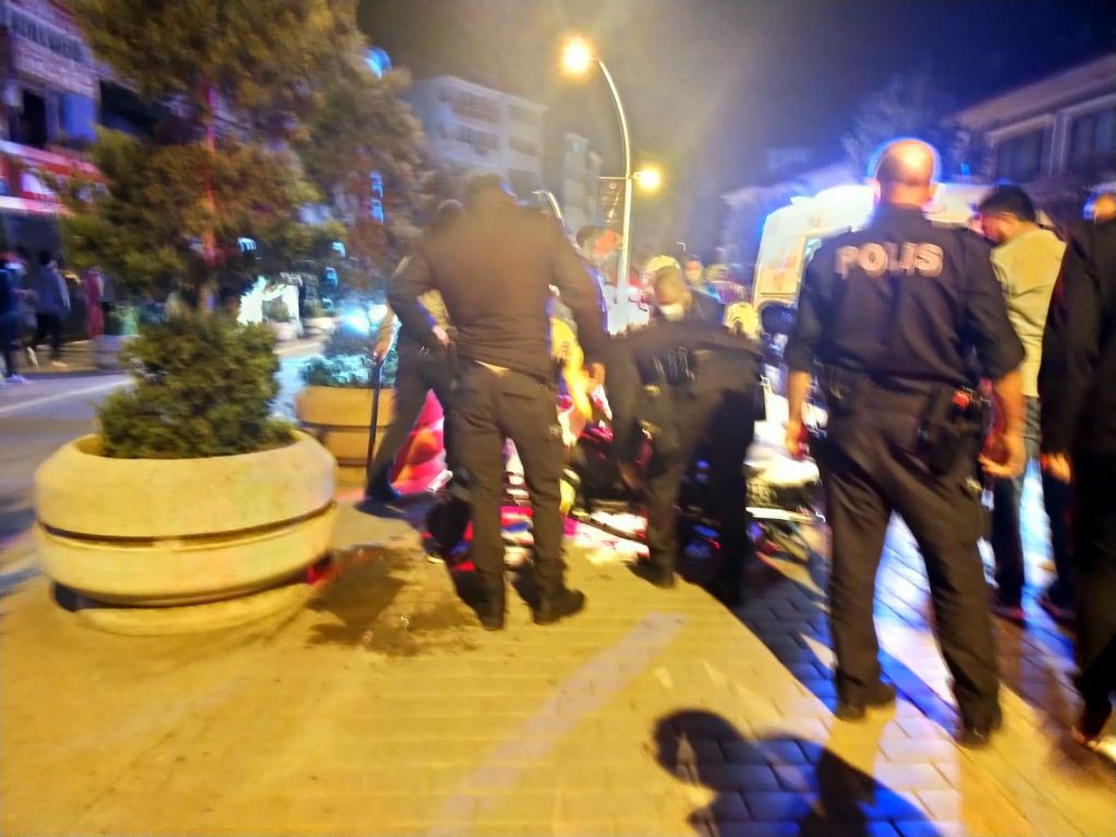 Cadde'de kan gövdeyi götürdü