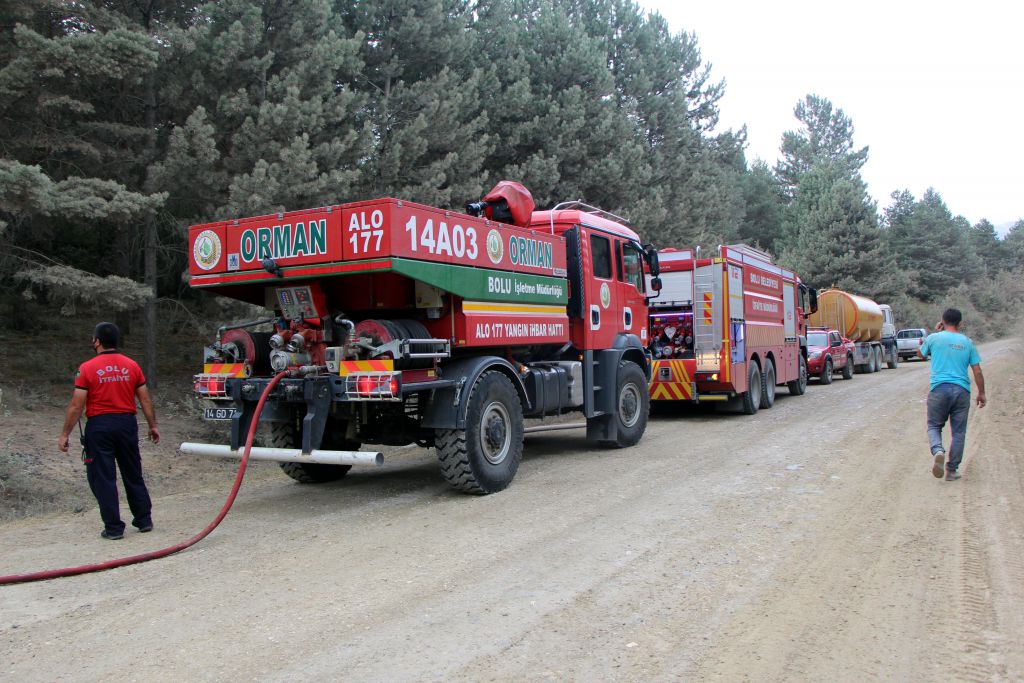 Devrilen direk yangın çıkardı