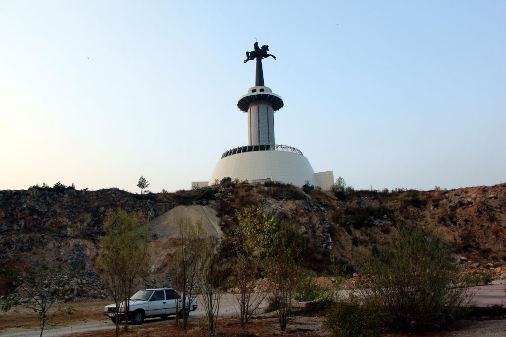 Yarım kalan park, millet bahçesi olacak