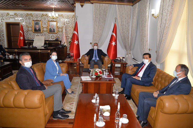 Turizm Bakanı Ersoy Bolu'yu havadan inceledi