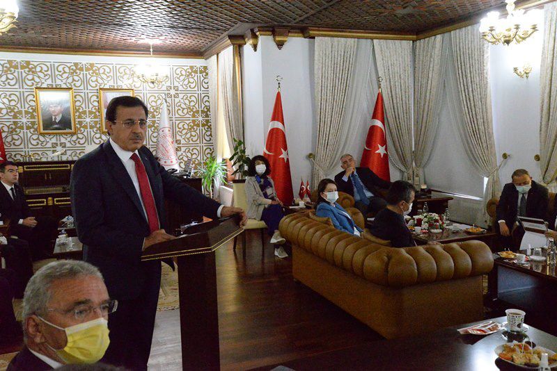 Turizm Bakanı Ersoy Bolu'yu havadan inceledi