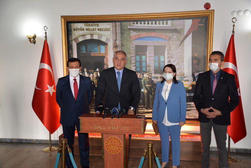 Turizm Bakanı Ersoy Bolu'yu havadan inceledi