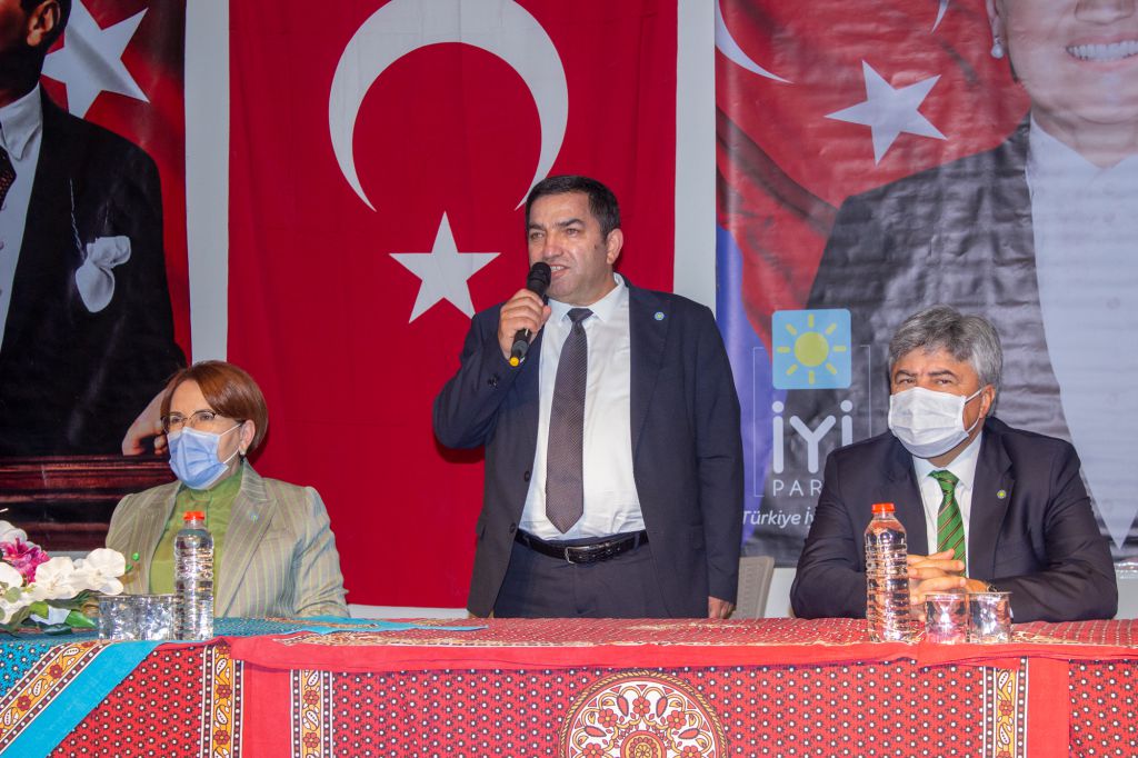 Türkiye gerçeğini sarayın gözüne sokacağız