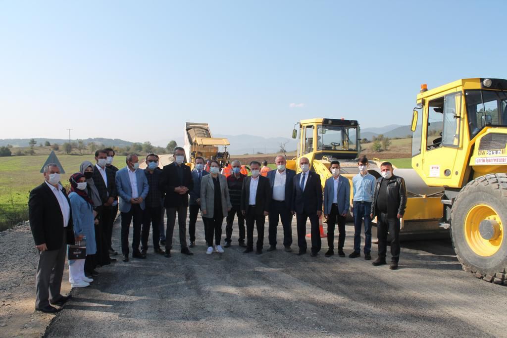 Yol çalışması tüm hızıyla sürüyor