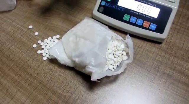 Uyuşturucu hapla anlamlı mesaj