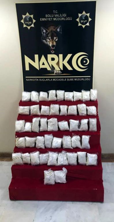 Uyuşturucu hapla anlamlı mesaj