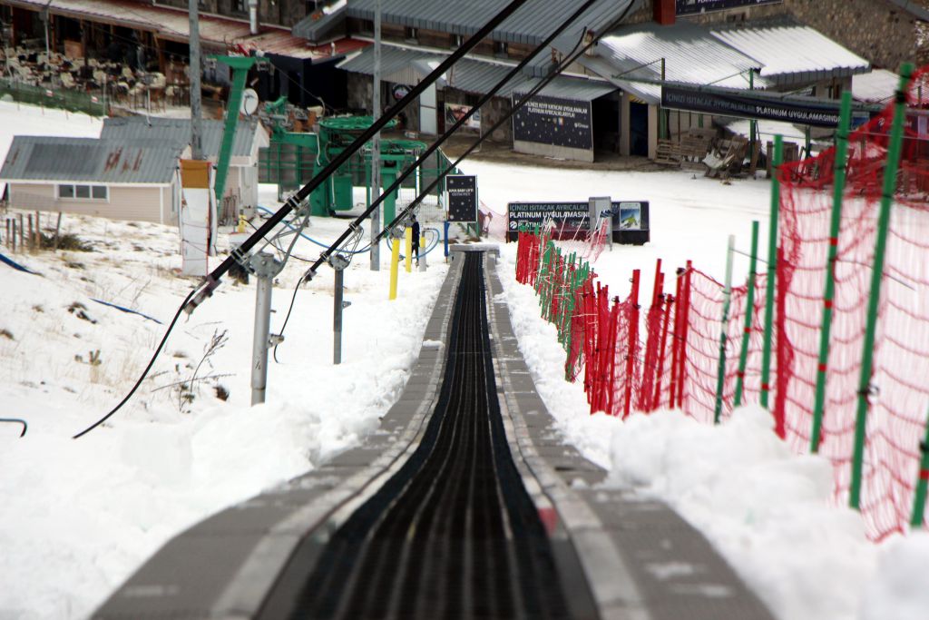 Turizmi bu kez de yasak vurdu