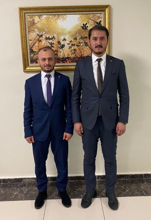 AK Parti'de bayrak değişimi