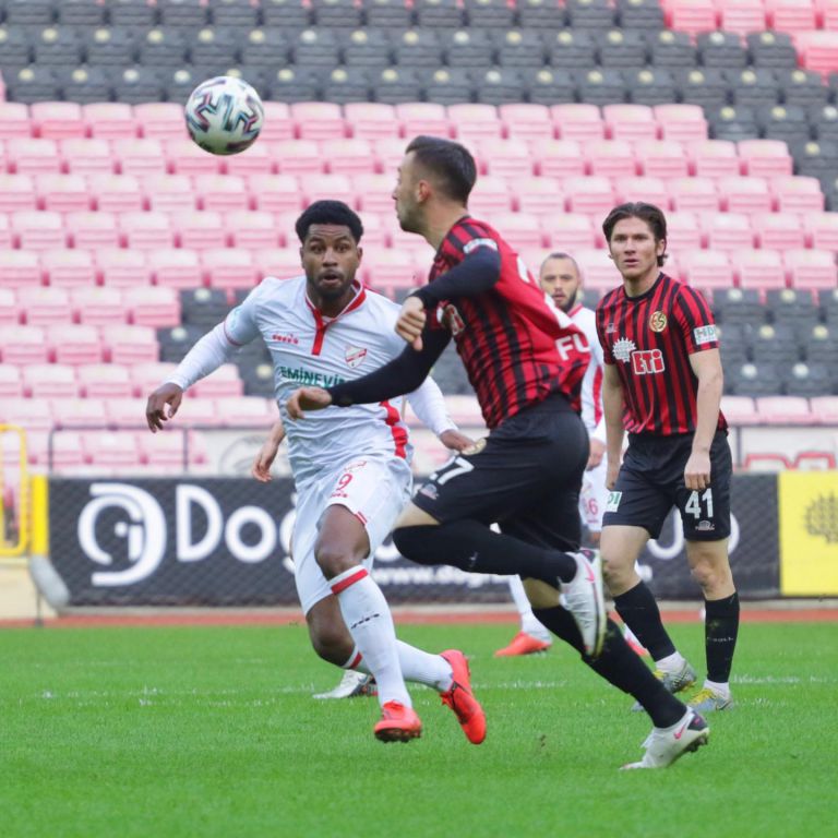 YENİ YIL BOLUSPOR'A YARADI