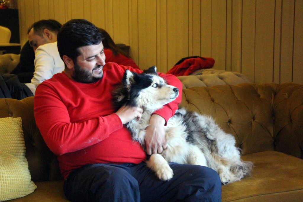 Buzları kıra kıra Lisa'yı kurtardılar