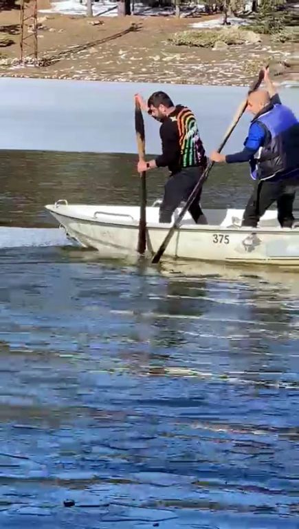 Buzları kıra kıra Lisa'yı kurtardılar