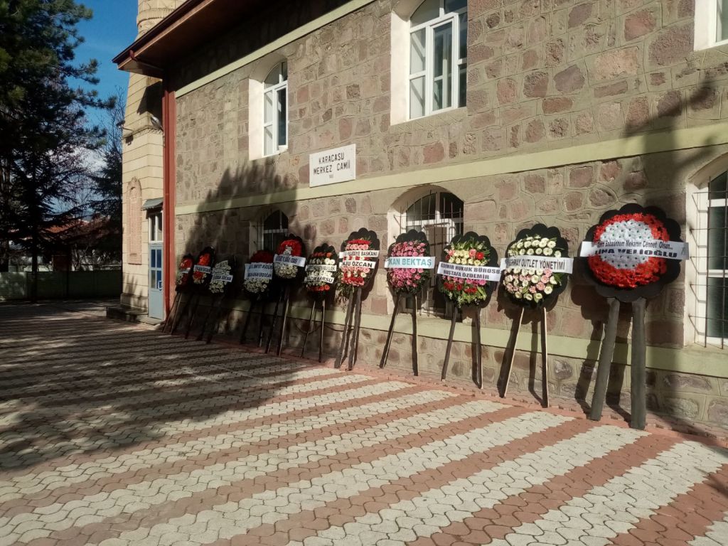 Emine Velioğlu toprağa verildi