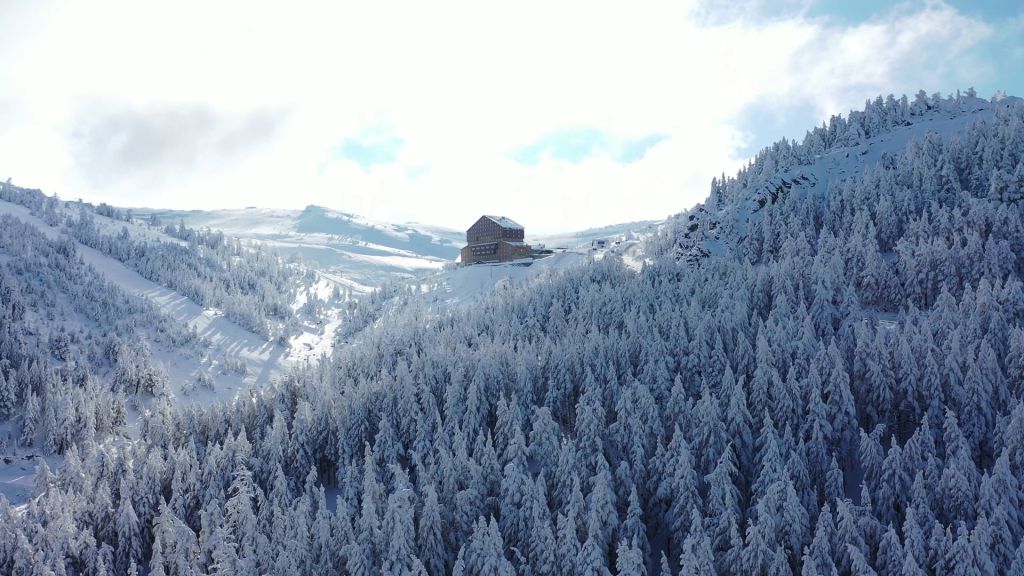 Kartalkaya'da turizmcilerin yüzü gülüyor