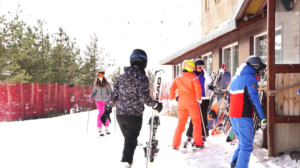 Kartalkaya'da turizmcilerin yüzü gülüyor