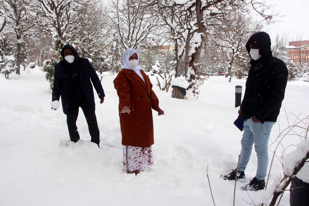 Somalili aile Bolu'da ilk defa karşılaştı