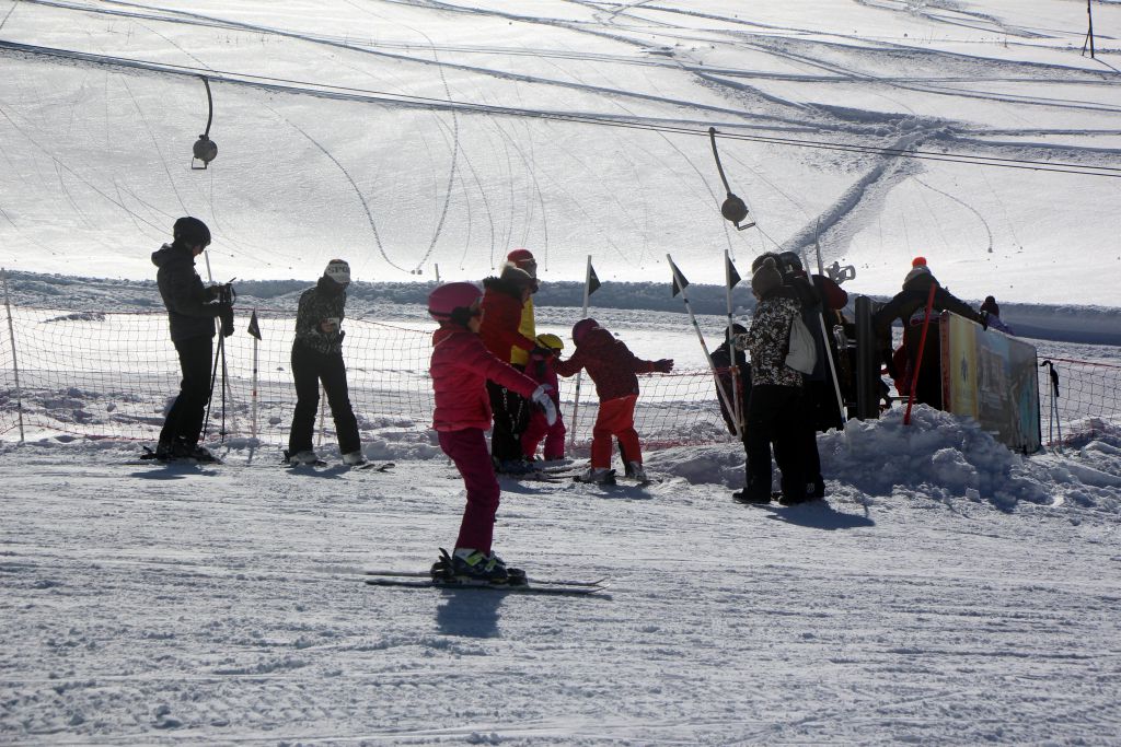 Yoğun kar yağışı Kartal'a yaradı