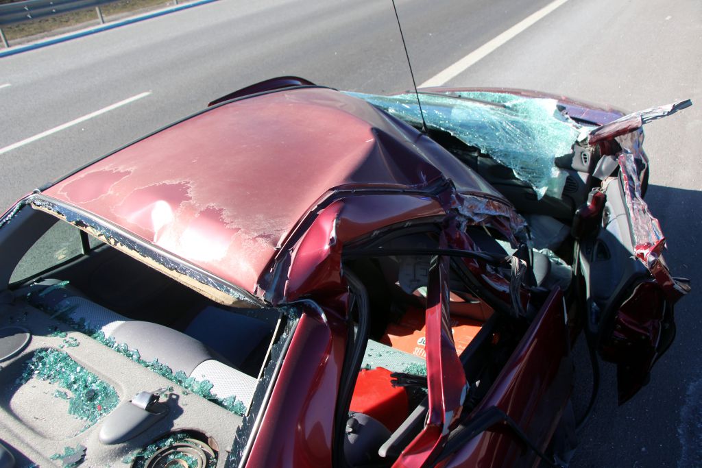 TIR'a arkadan çarptı