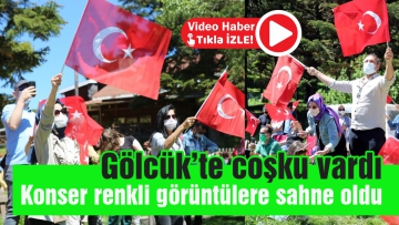 Konser renkli görüntülere sahne oldu