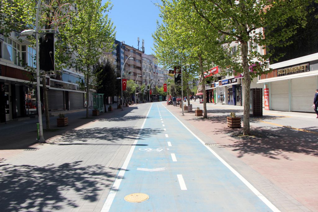 Bolu Valisi Ahmet Ümit: 