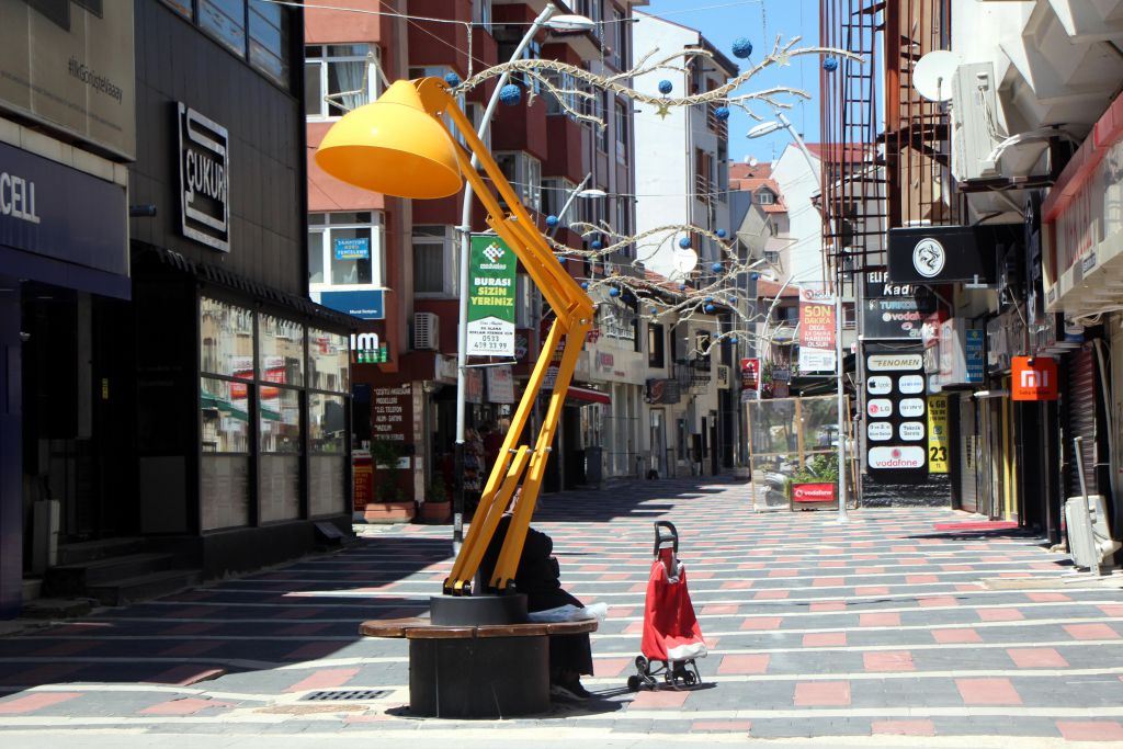 Bolu Valisi Ahmet Ümit: 