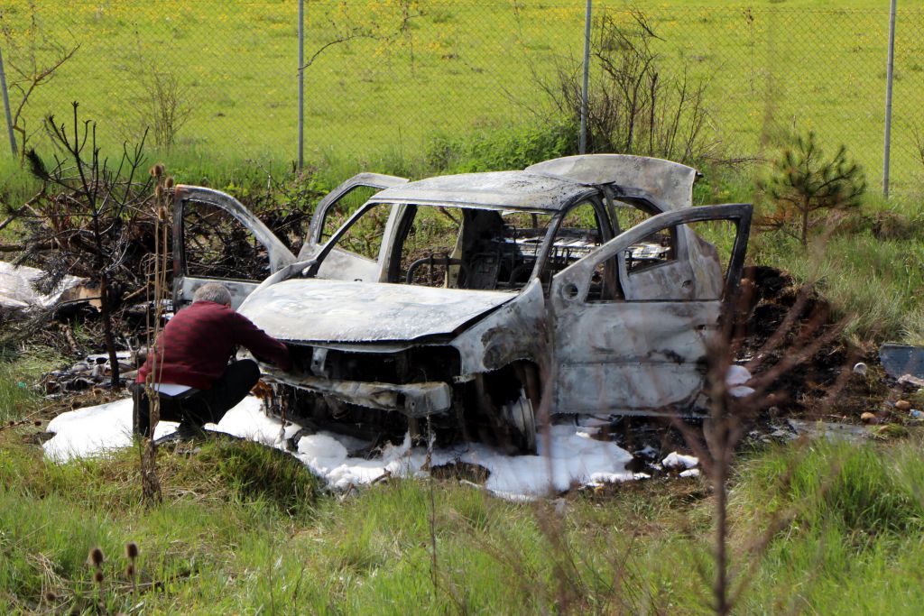 Bu arabanın içinden sağ çıktılar