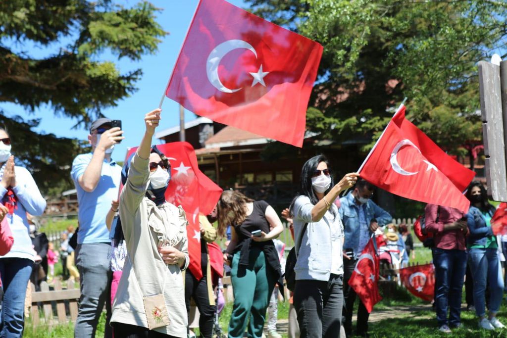 Konser renkli görüntülere sahne oldu