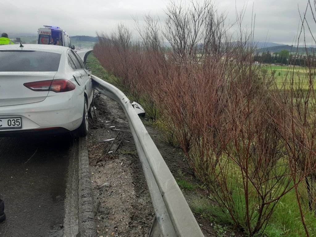 MHP milletvekilleri kazada yaralandı